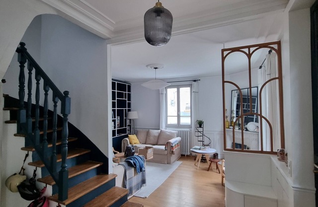 Maison de Charme Parisienne Refaite à Neuf, Idéale Pour une ou Deux Familles