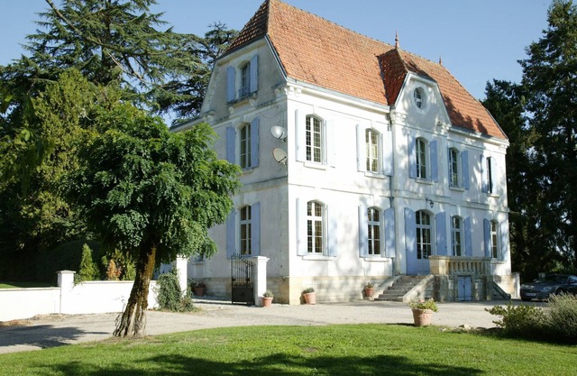 Maison de Maître au Coeur de la Campagne Dordognaise, Idéale Pour les Familles !