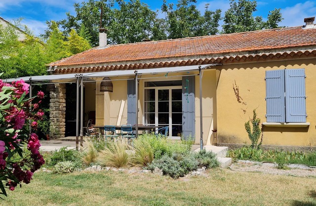 Maison de Vacances, Avec Piscine Dans un Jardin