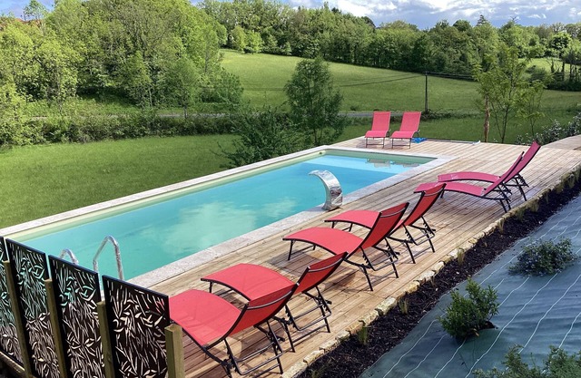 Maison en Pierres, Gîte les Combelles, spa