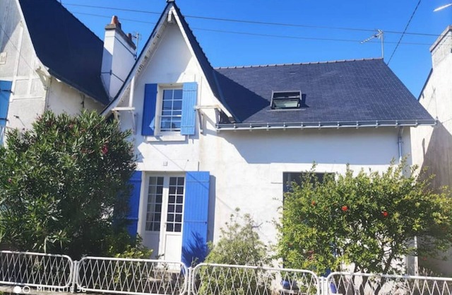 Maison Familiale Entièrement Rénovée Proche Plage, Jardin et Cabine sur la Plage