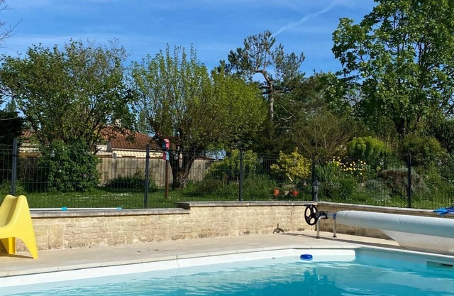 Maison Idéale Pour Être au Calme en Famille ou Entre Amis 45 mn de La Rochelle
