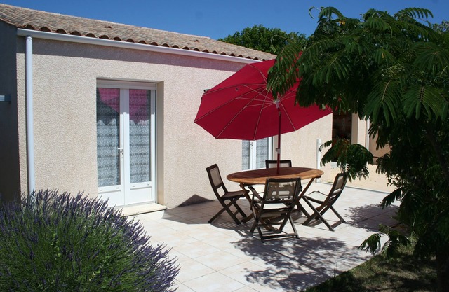 Maison Jardin Privatif, Très Calme, Bien Située : 5mn des Commerces, 2kms Plages