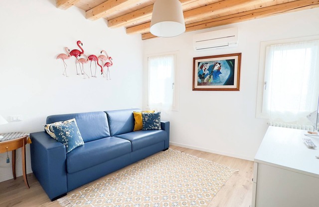 Maison la Digue - Two Bedroom Apartment, Sleeps 4