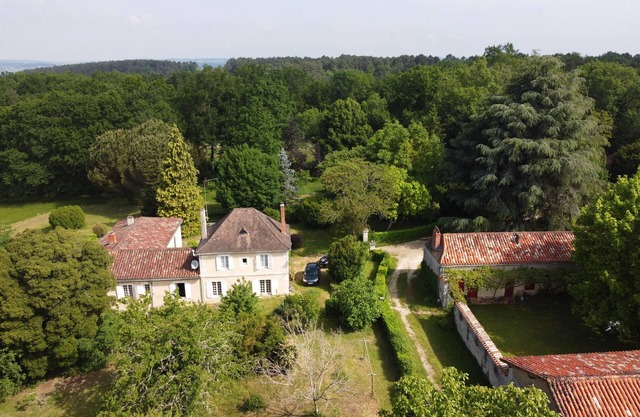Maison Les Orchidées – Stay in the Heart of the Isle Valley