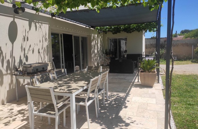 Maison Moderne - Impasse Très Calme - 3min à Pied du Village et 5min de la Forêt