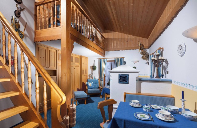 Maisonette apartment Grünstein, 1-2 persons, 60 sqm, 1 bedroom, living room with tiled stove, balcony