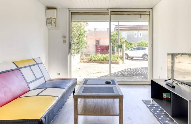 maisonette with terrace and garden