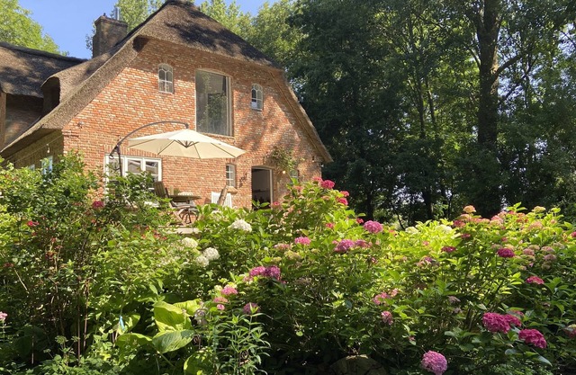 Maisonettewohnung mit Privater Gartenterrasse mit Blick in Parkartigen Garten