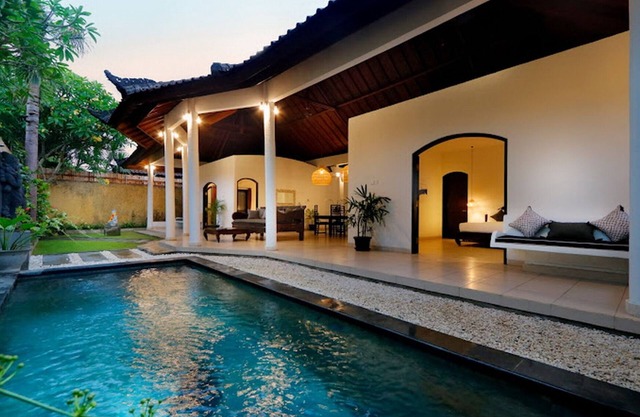 Majestic 3BR Villa Situated In The HEART Of Seminyak - 4Min Drive To Eat Street!