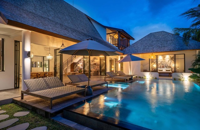 Majestic 4Bdr Villa, Pererenan Beach