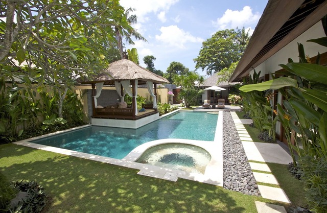 Majestic 4BR Villa Located Near The Beach, Sanur! 8Min Walk To The Night Market!