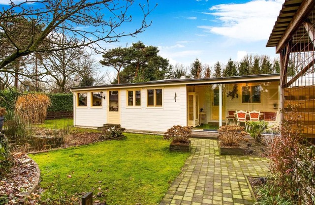 Majestic Bungalow in Meerlo with a Large Garden and Fence