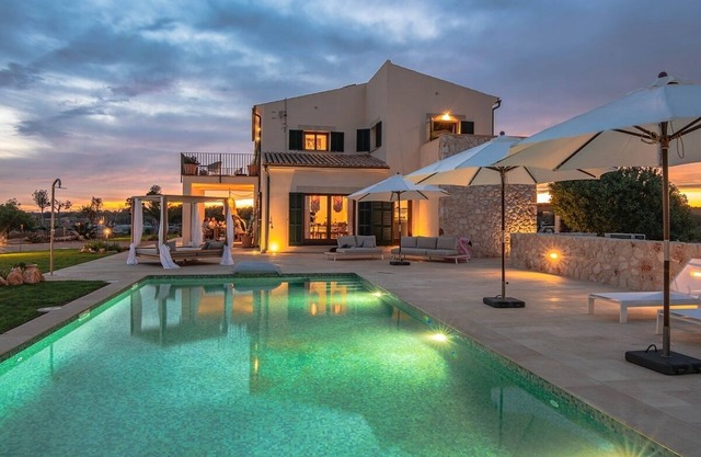 Majestic Countryside Finca - Private Pool & Extensive Grounds close to Sa Ràpita & Fantastic Beaches