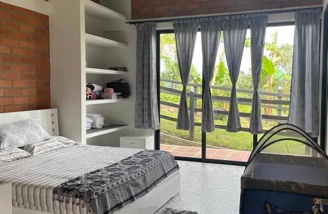 Majestic Farm Stay with scenic views