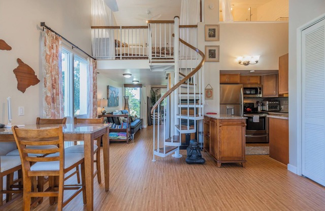Makani Moana Loft - Golf Course View - North Shore - Sleeps 2