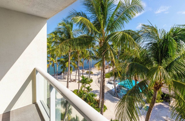 Make Your Trip More Enjoyable! 4 Family-friendly Units, Pets Allowed, Pool