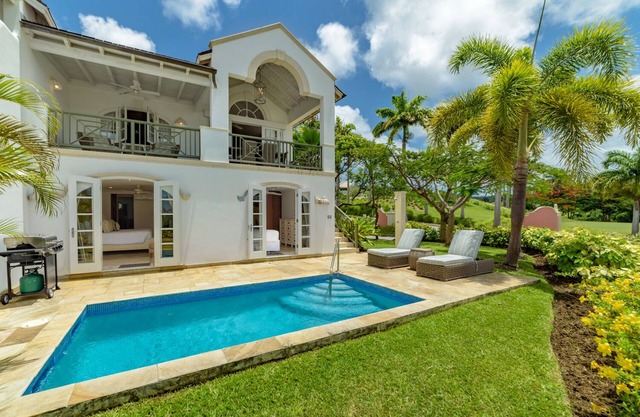 Make your vacation memorable in this 4 bedrooms villa