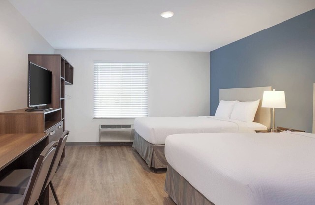 Make Yourself at Home in a Three Clean Room w/Kitchen Near Top Attractions