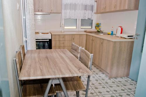 Makri square apartment