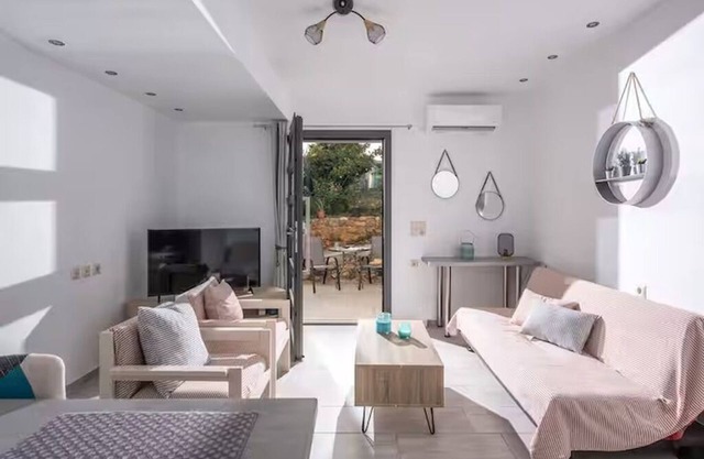 Malena Apartment by 8essentially