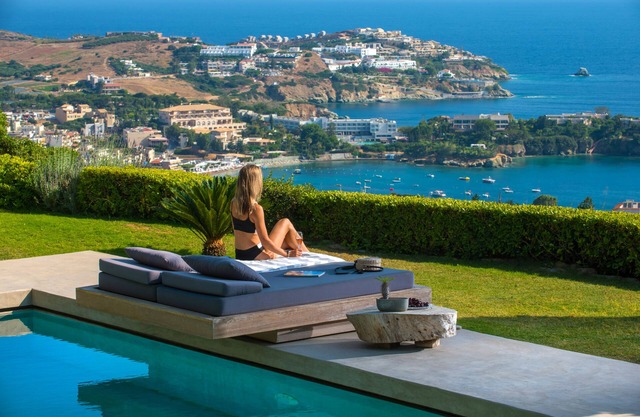 Mama La Roosa Luxury Villa