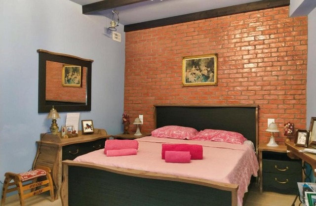 Mama's Cozy Room 1