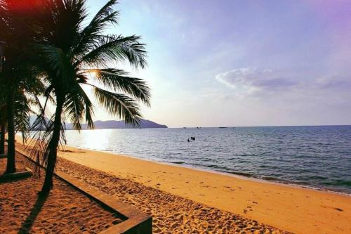 Mamalek Pattaya-Sattahip PoolVilla 100m Beach, Pub& Restaurant,
