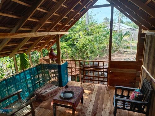 Mamisa Café, Home stay