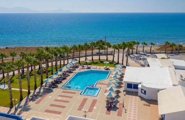 Mammis Beach Hotel