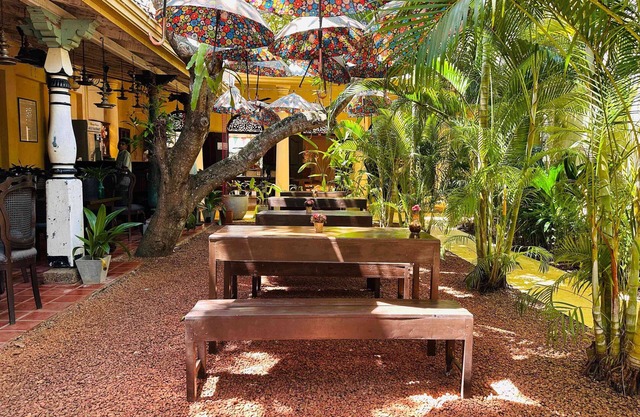 Mango House
