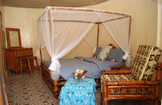 MANGO VILLAGE - A REAL TASTE OF AFRICA UNDER THE MANGO TREES