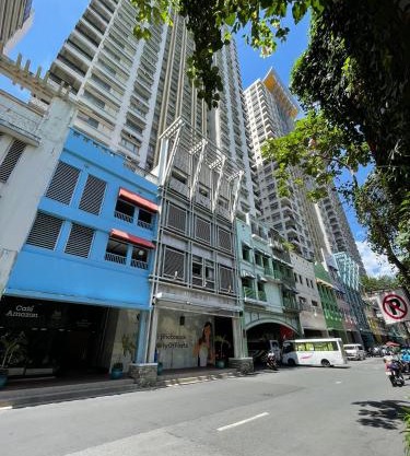 Manhattan Parkway Araneta City U7i