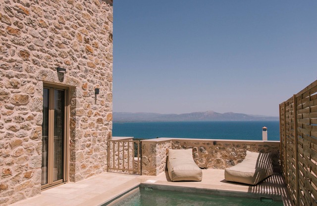 Mani Luxury Suites