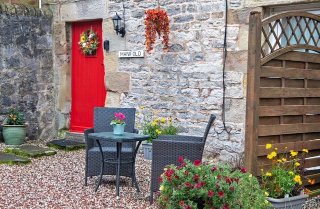 Manifold Cottage - Central and Cosy