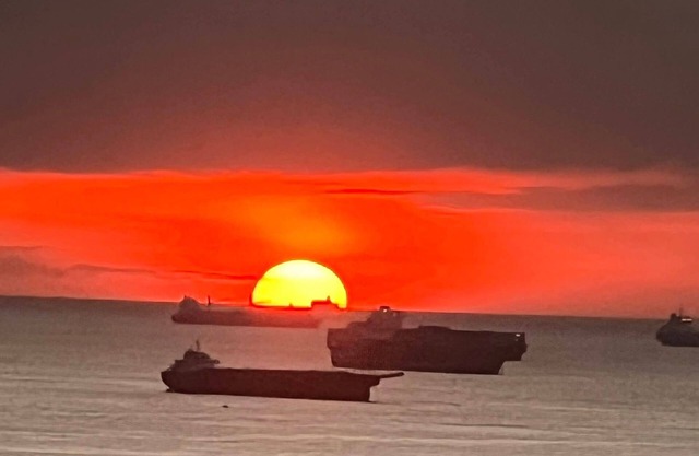 Manila BayscapenBest location for sunsets, USA embassy,universities, hospitals.