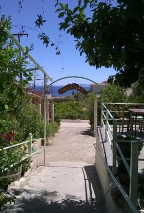 Manoleas Rooms to Let