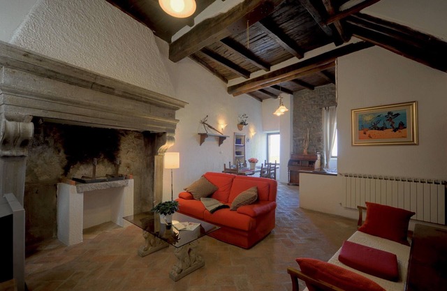 Manor house/Historic house in downtown Montefiascone-Lake Bolsena