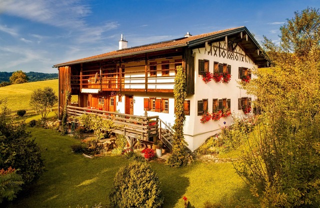 Manor Rocky Docky, historic building in a secluded location at the Niedersonthofner lake