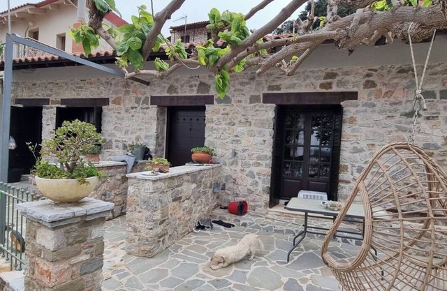 Manos Luxury Apartments