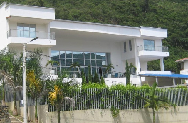 MANSION DE ALTO STANDING - PARA 12 HUESPEDES