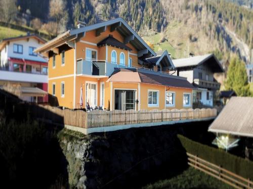 Mansion in Goldegg near Ski Lift