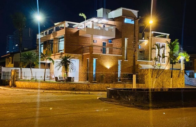 Mansion to bring family and friends together