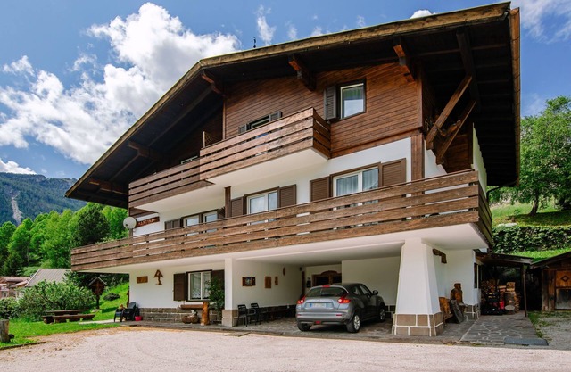 Mantina by Interhome