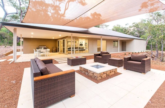 Manyatta Secluded in Nature Close to Attractions