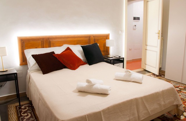 "MANZONI" LUXURY APARTMENT - a stone's throw from the Duomo, in the center