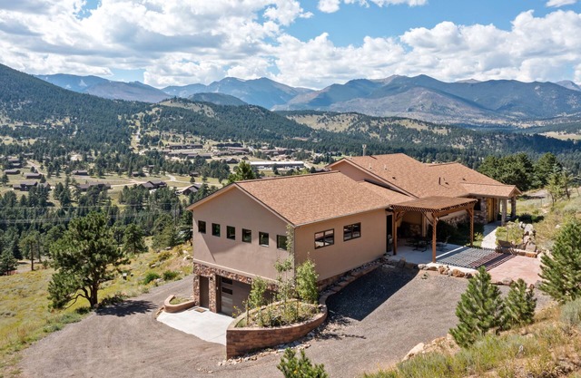 Mapes Vacation Rental Home at Windcliff by RedAwning