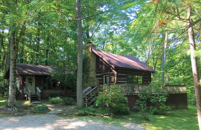 Maple Hills Cabin - Located in Brown County, IN