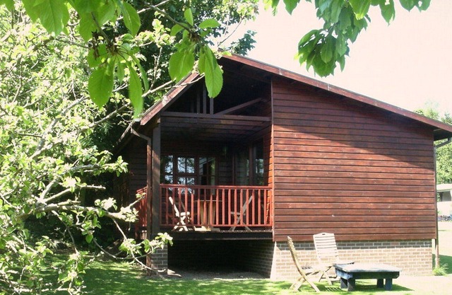 Maple Lodge - Pondfauld Holidays PK12014P