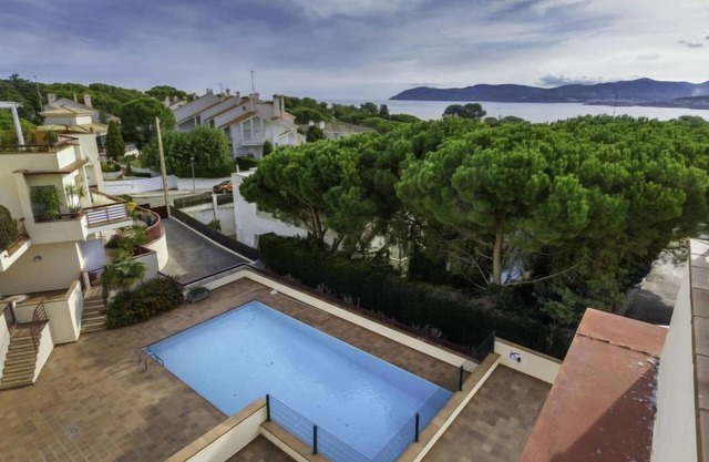 Mar Nou by Interhome